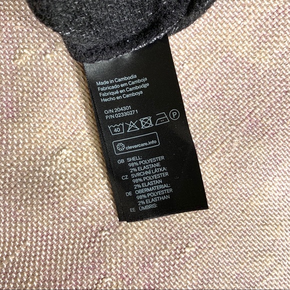 SOLD 🛑 H&M Divided | Geometric Crop Top - Picture 5 of 5